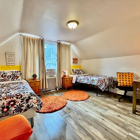 Private Room With Two Twin Beds Air Conditioning And Shared Bathrooms Located Near Seatac Airport And Downtown 西雅图 外观 照片